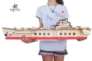 devojcia i nosac aviona 3d drvena slagalica