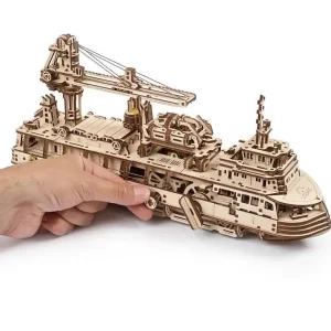 3d istraživacki brod iz ruke sastavljen