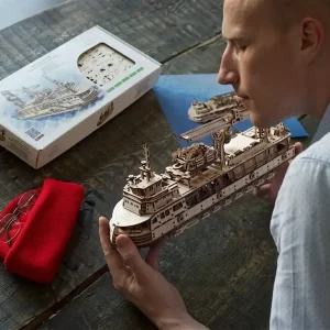 istraživacki brod iz ruku coveka 3d